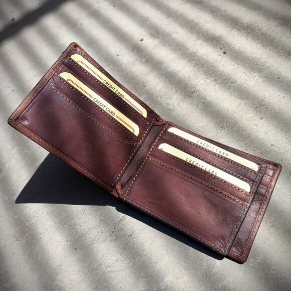 Men's Brown Wallet Hunter Leather Wallet with RFID Blocking - Picture 4 of 8